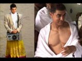 Shocker: Aamir Khan strips in Peekay!