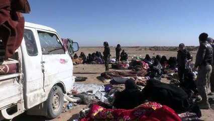 Dans l'est syrien, des civils échappent à l'EI, pas à la mort