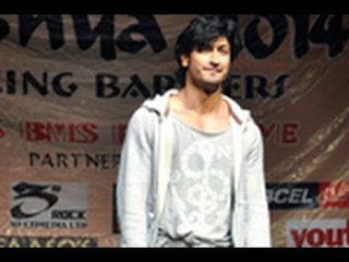 Vidyut shows his action moves