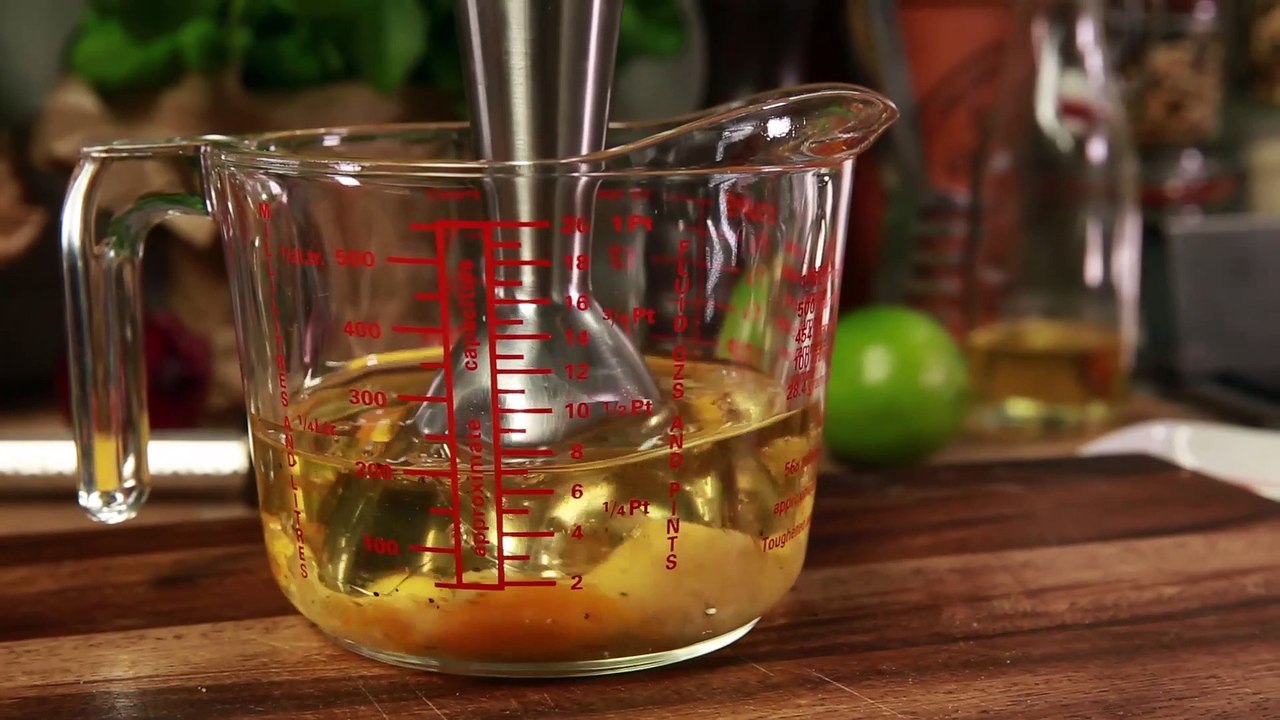 Tatli cili mayonezli somon hamburger