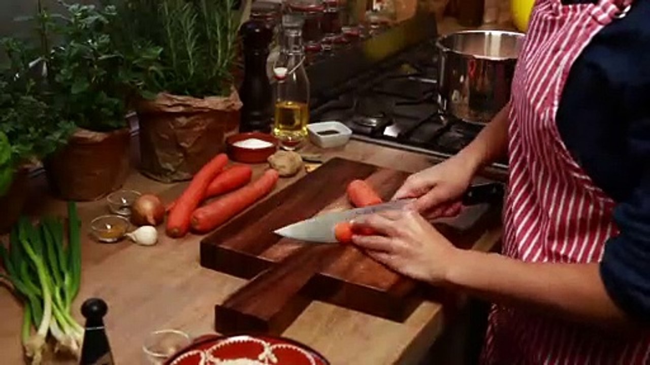 Safranli Tavuk Corbasi