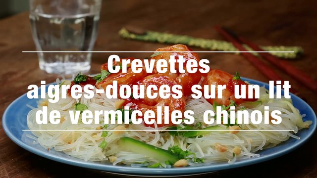 Crevettes Aigres Douces Sur Un Lit De Vermicelles Chinois