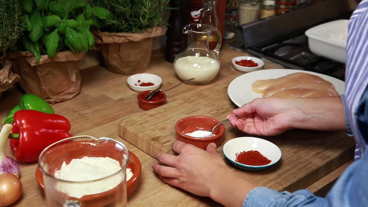Paprika-Sahne-Hähnchen aus dem Ofen Rezept