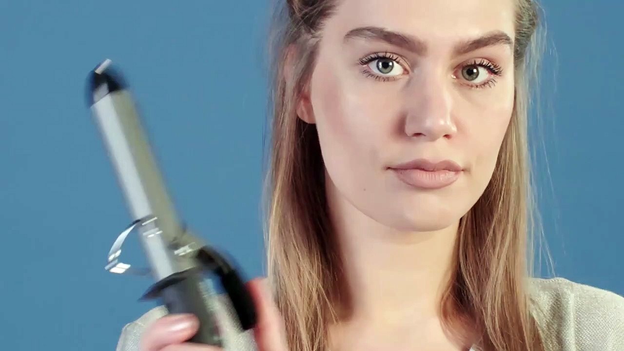 Frisurentrends Beauty-Tutorial: Glamour Locken - leicht gemacht