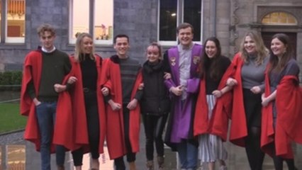 Maisie Williams anima a los jóvenes artistas a "perseguir" su futuro