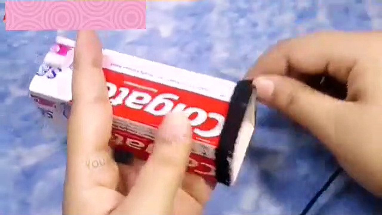 Enfeite de mesa com papelão