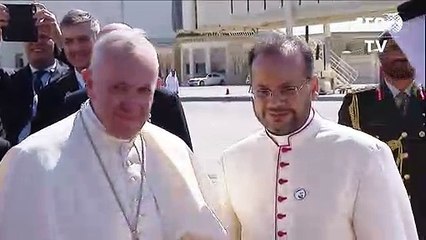 Papa fala sobre abusos