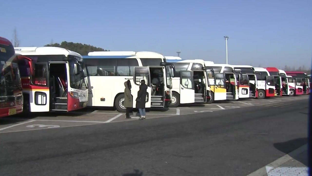 충청권 고속도로 정체 구간 늘어...아쉬움 안고 귀경 / YTN