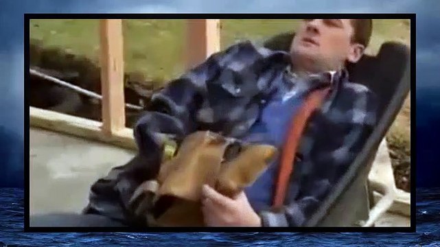 The Almighty Johnsons S01E04