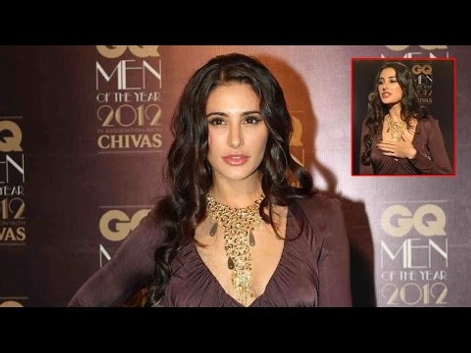 Nargis Fakhri's Cleavage Show : EXCLUSIVE Unseen Footage!