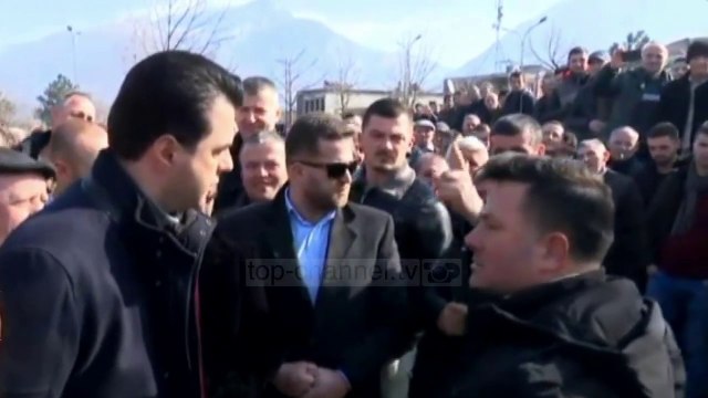 Basha: Rrethoni kryeministrinë Në Kukës premton universitetin dhe zerim të tarifës së rrugës