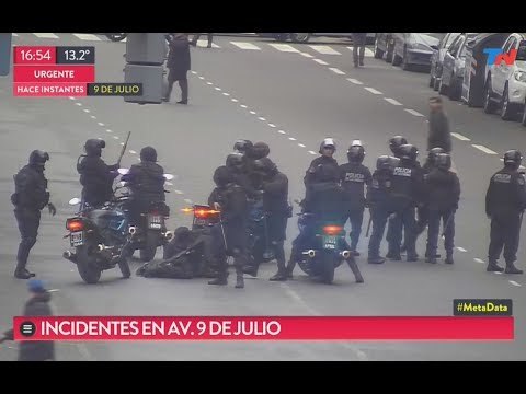Incidentes con la policía por piquete en la 9 de Julio