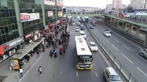 Şirinevler'de Otobüs Durağı Trafiği Havadan Görüntülendi