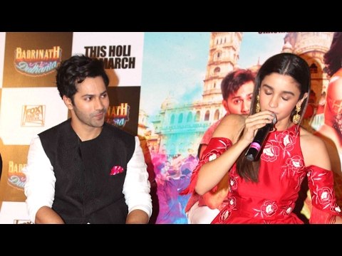 LOL! Alia Bhatt imitates a drunk Varun Dhawan!