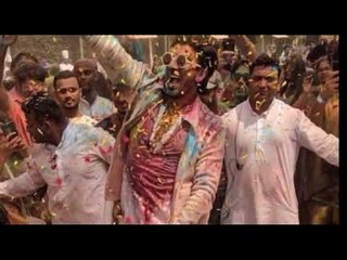 Ranveer Singh's CRAZY Khalibali Dance At HOLI Party 2018