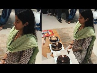 Jhanvi Kapoor Visits Old Age Home On Her 21st Birthday | Jhanvi Kapoor's 21st Birthday