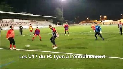 Les U17 du FC Lyon s'entraînent