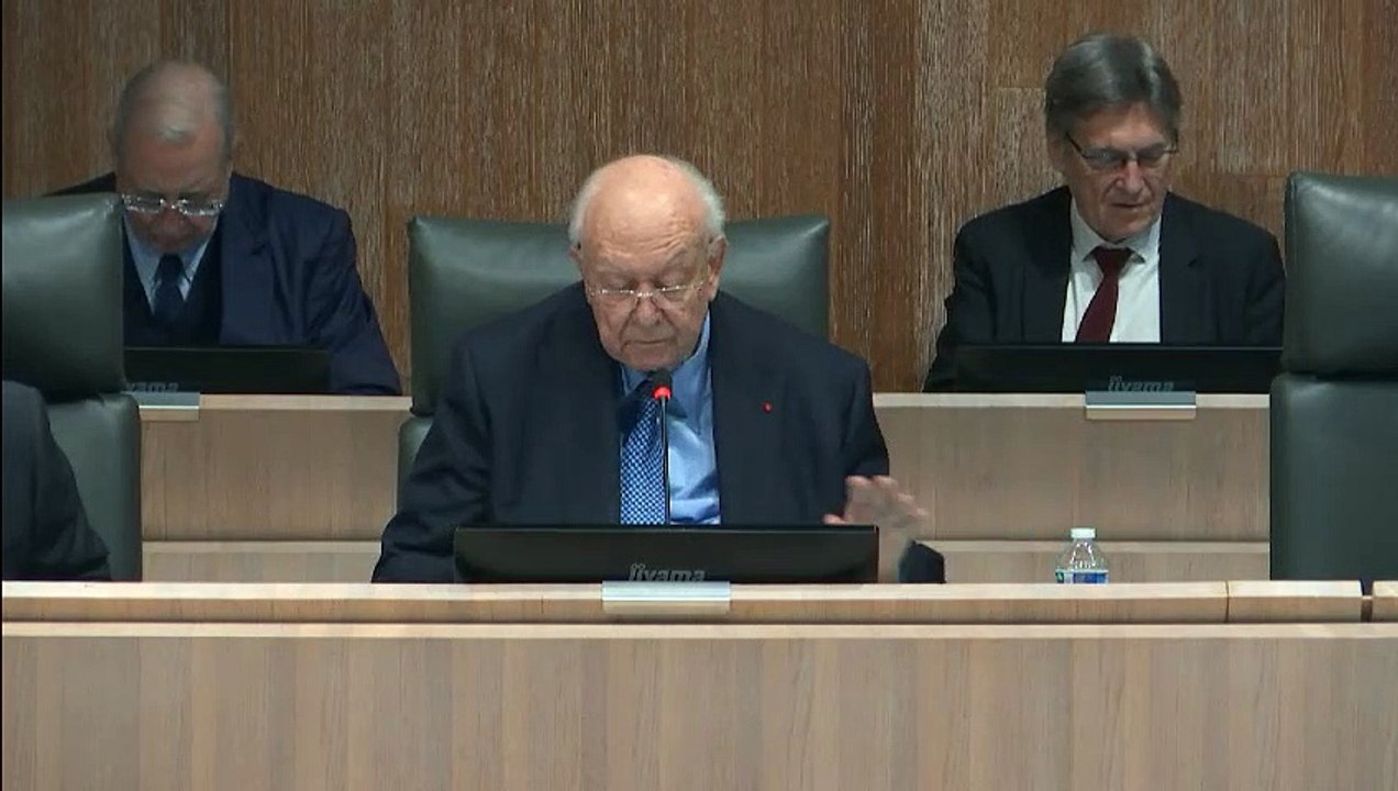 Roland CAZZOLA intervient sur l'aide financière du CD13 à la Ville de Marseille