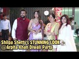 Shilpa Shetty LOOKS STUNNING in Saree With Family at Arpita Khan Diwali Party 2018