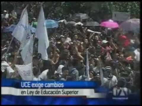 Estudiantes y docentes de la Universidad Central exigen cambios en Ley de Educación Superior