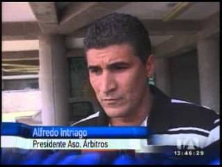 Árbitros ecuatorianos analizan posible suspensión del campeonato ecuatoriano