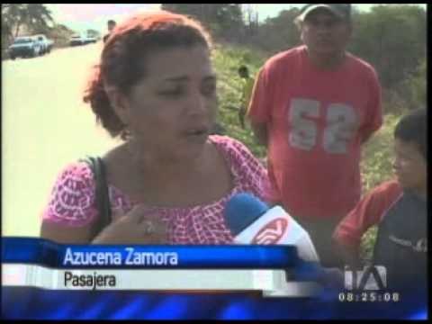 Choque en carretera deja un muerto y 31 heridos