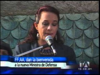 Las Fuerzas Armadas le dieron la bienvenida a la nueva Ministra de Defensa