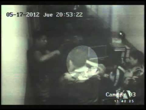 Policía fue detenido por presuntamente haber ingresado droga a una prisión