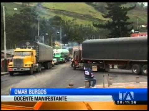 Profesores de Colombia cierran puente binacional