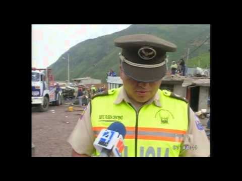 Un muerto y seis heridos deja fatal accidente de tránsito en la vía a Papallacta