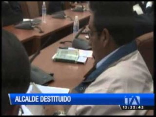 Alcalde de Riobamba es destituido de su cargo