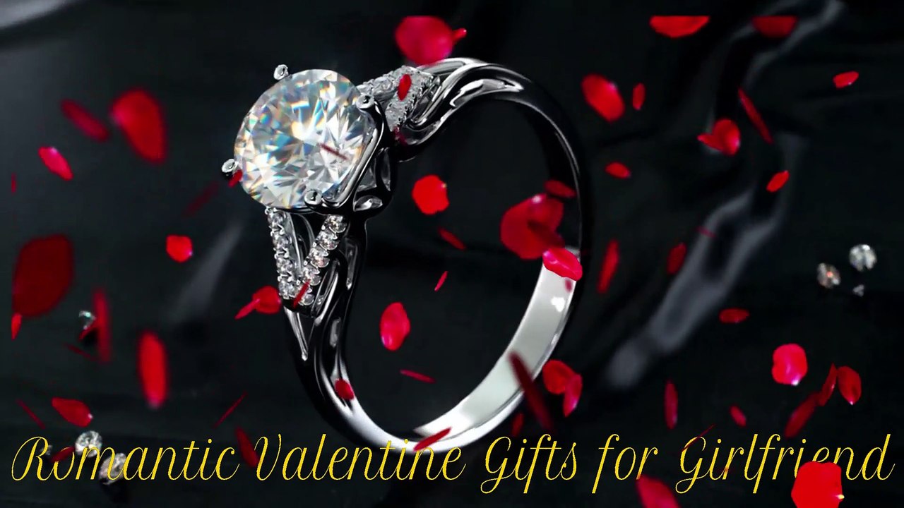 new year par girlfriend ko kya gift de