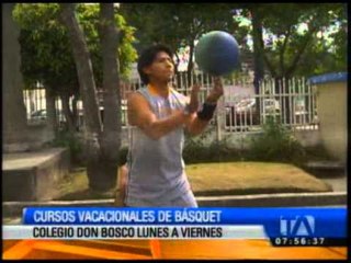 Estas vacaciones aprende a jugar baloncesto