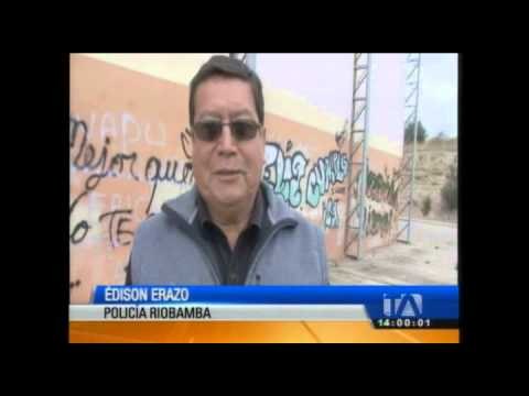 Bomberos sofocaron un incendio en el bosque del interior de un colegio