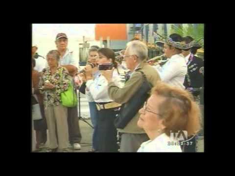 En Guayaquil se realizó una procesión fluvial en honor a la Virgen de Guadalupe