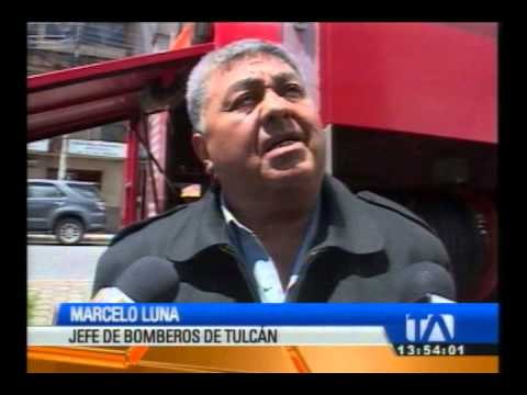 Bomberos de Tulcán controlan incendio