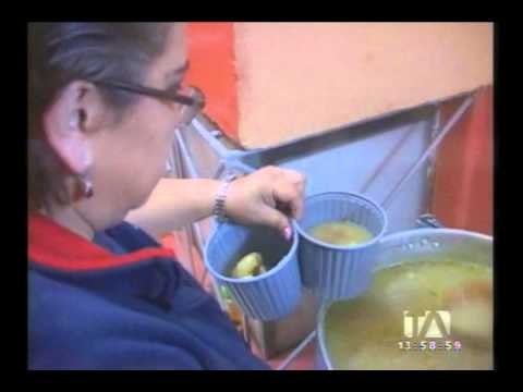 Riobamba: Una maestra enseña a sus alumnos a velar por indigentes