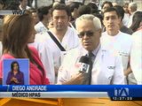 Ciudadanos opinan sobre médicos que anunciaron renuncia masiva