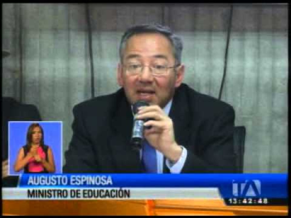 Ministro de Educación confirma que aun no evalúan centros educativos