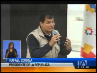 Descargar video: El presidente Correa realiza un recorrido para constatar el avance de las obras en Cotopaxi