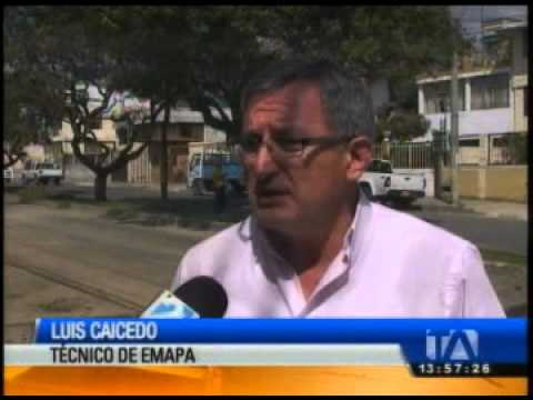 Una vía recién instalada y lista para ser entregada colapsó