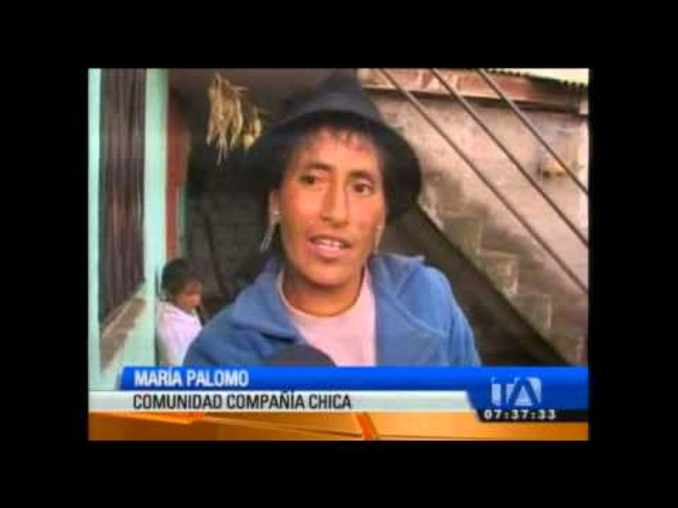 Calles y viviendas inundadas por las fuertes lluvias en Cotopaxi