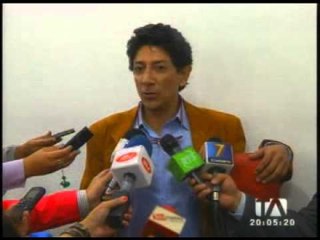 Bonil comparece ante la Superintendencia de Comunicación