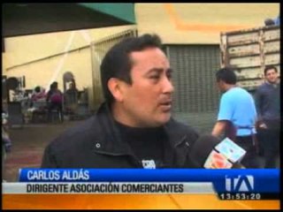 Autoridades retiran prooductos en mal estado luego del incendio en Ambato