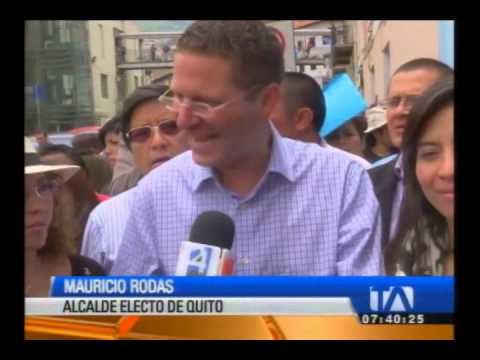 Rodas recorre el centro de Quito y agradece el voto a los ciudadanos