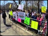 Activistas ecuatorianos se manifiestan en Nueva York en rechazo a la explotación del Yasuní
