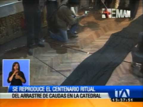 El arrastre de caudas, un ritual con cinco siglos de antigüedad