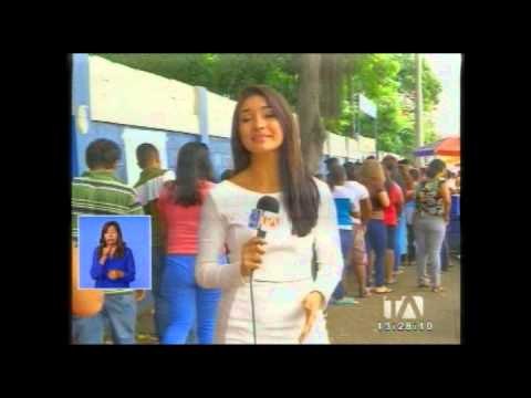 Padres de Familia continúan buscando cupos en Guayaquil a diez días del inicio de clases