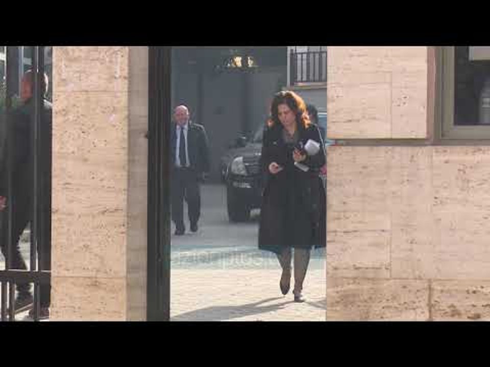 Korrupsion, pranga 4 zyrtarë të Ministrisë së Drejtësisë - News, Lajme - Vizion Plus