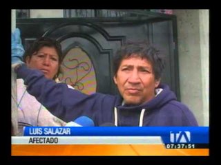 Fuertes lluvias provocan el hundimiento de una vía en Tungurahua